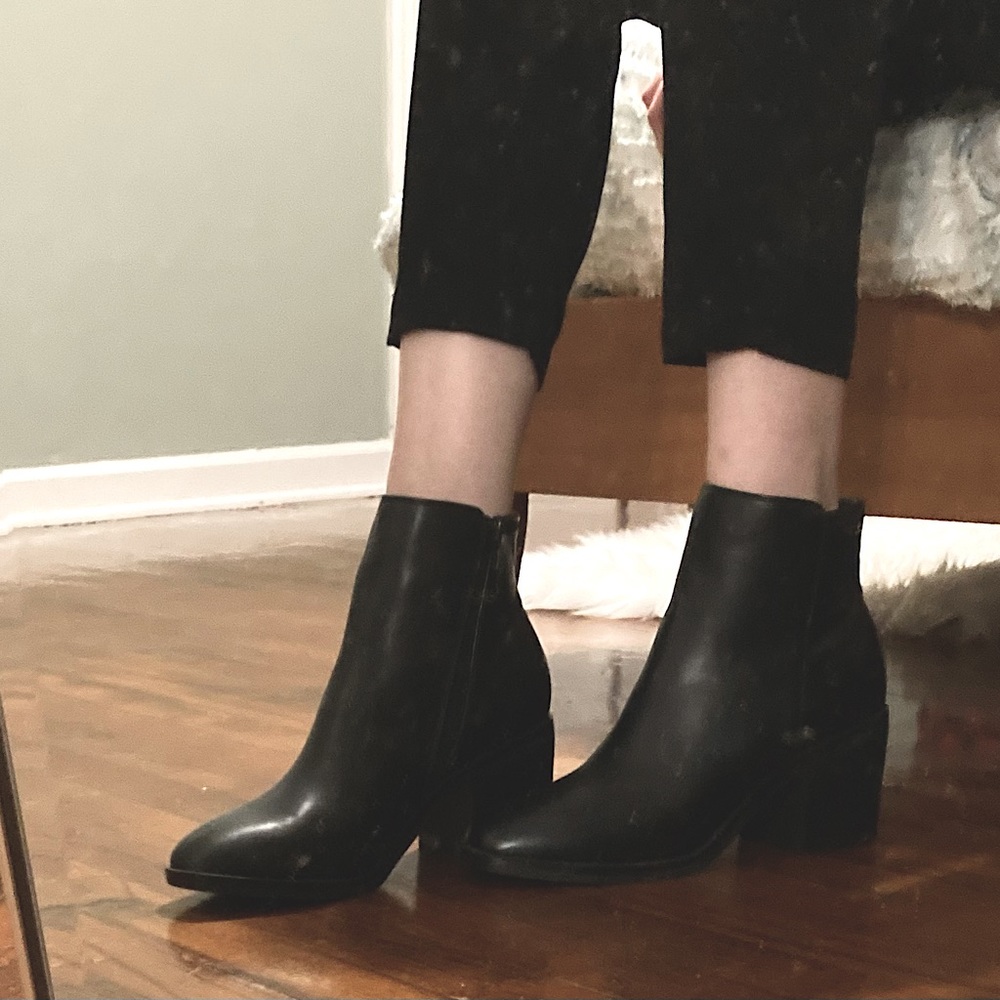 Black boots size 8.5 never worn